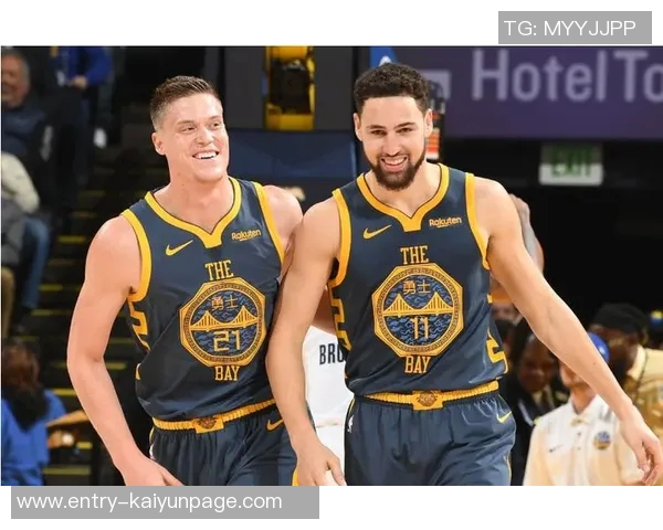 勇士队与前锋马勒维莱昂斯签署双向合同同时裁掉次轮秀图希